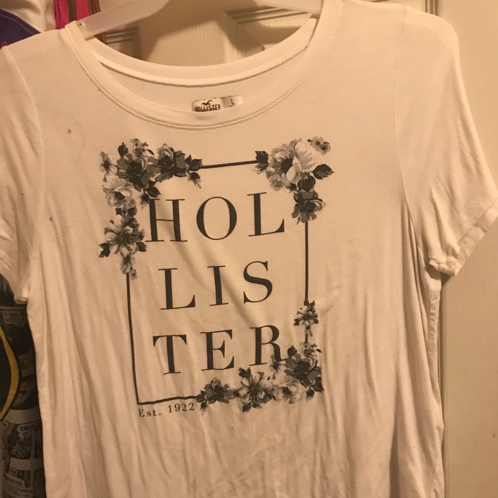 White hollister shirt